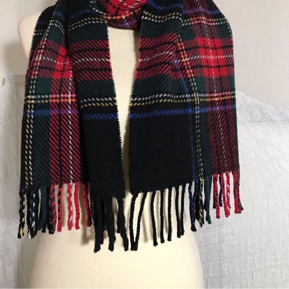GAP 100% Wool Plaid Scarf - Picture 4 of 5